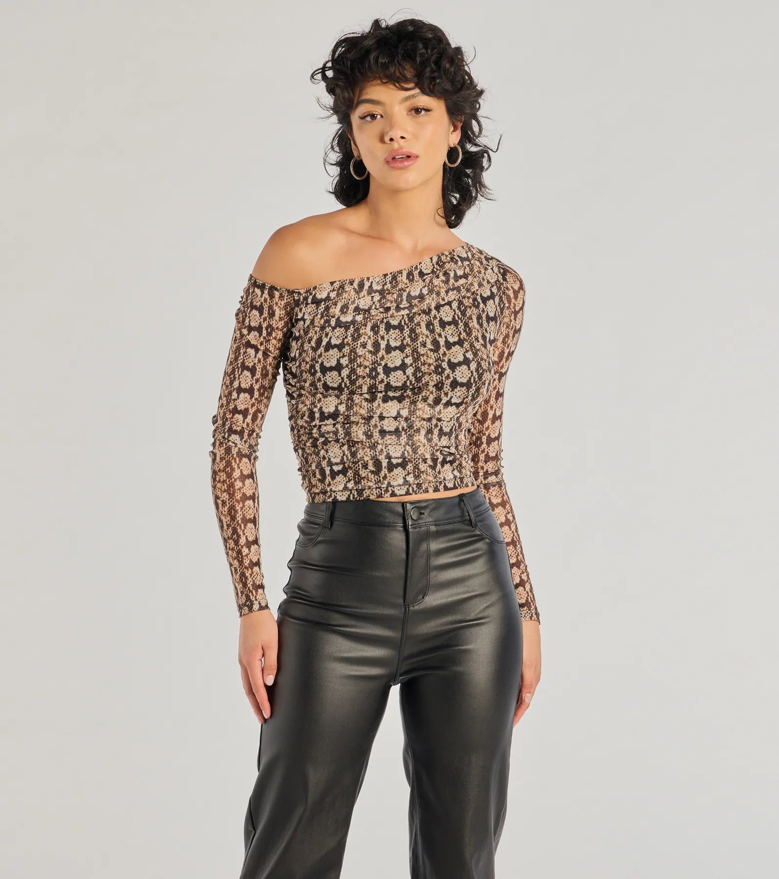 Lightweight Women Long Sleeve Top for Spring and AutumnBold Edge Snake Print Mesh Long Sleeve Top