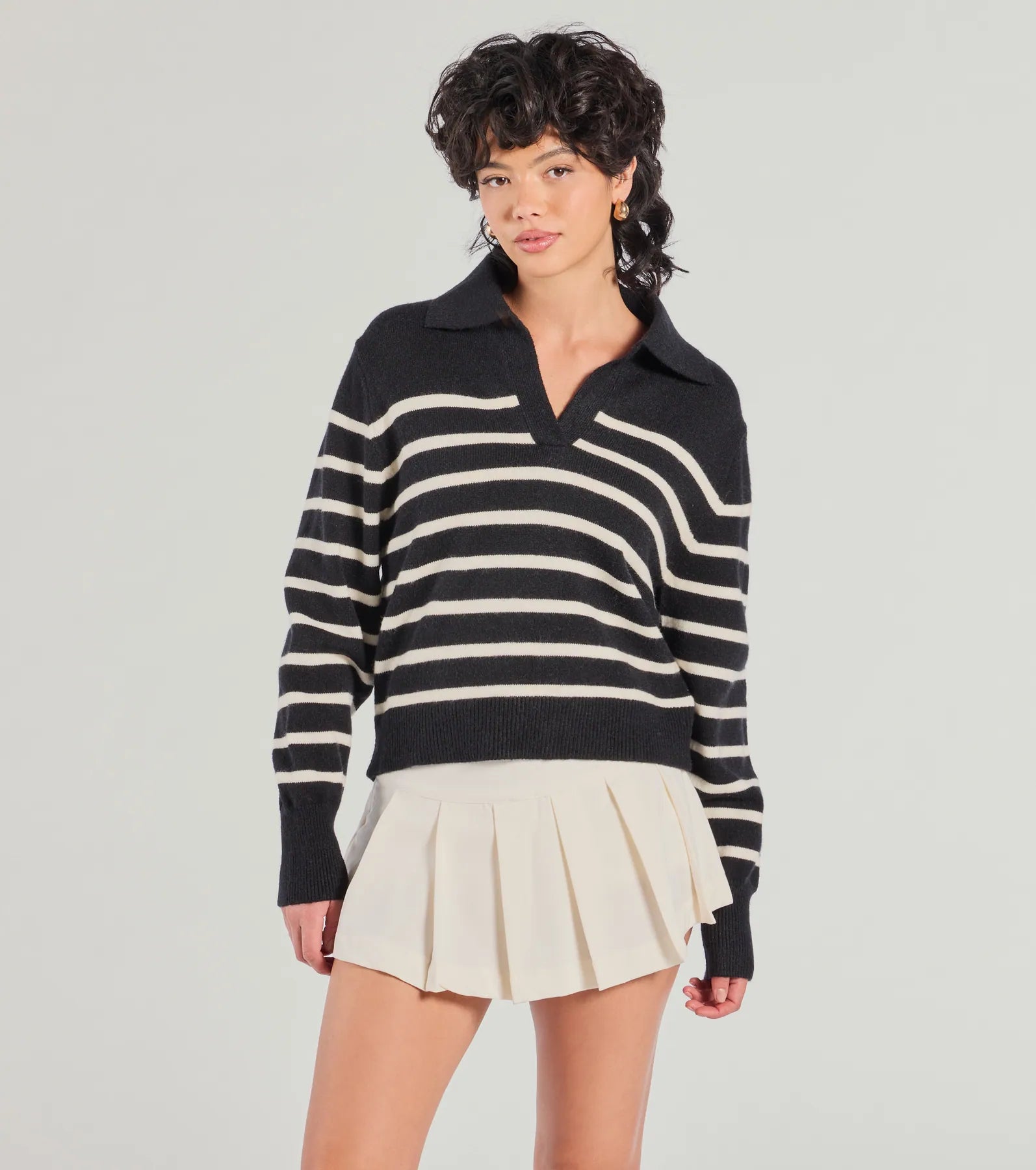 Lace - Trimmed Women Long Sleeve Top for an Elegant LookStylish Stripes Collared Knit Sweater