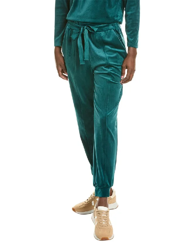 Wide - leg women trousers for a modern and elegant style1.STATE Velour Pull-On Pant