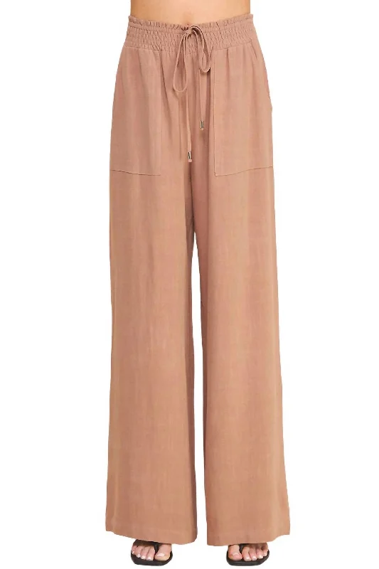 Linen women trousers for a breathable and summer - friendly choiceLinen Pant In Clay