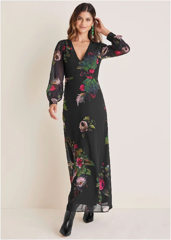 V - Neck Women Sweater to Elongate the NecklineV-Neck Floral Maxi Dress - Black Multi