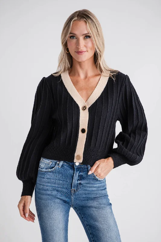 Cashmere Women Sweater with a Luxurious Soft TouchTHML Cropped Cardigan with Gold Buttons