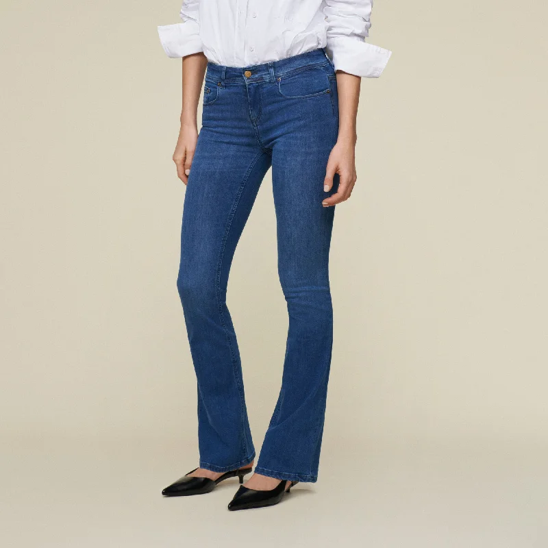 Cargo women jeans with multiple pockets for added functionalityMelrose Leia Teal - Mid Rise Flare