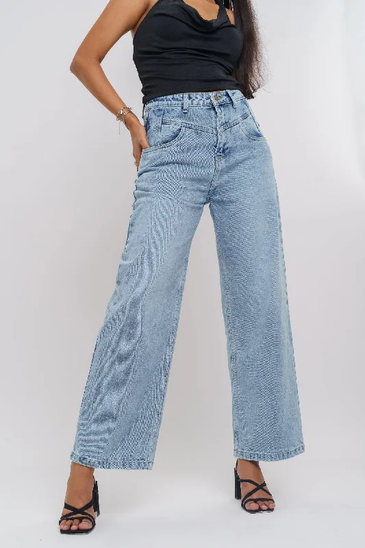 Light - wash women jeans for a fresh and summery appearanceFish Cut Light Straight Jeans