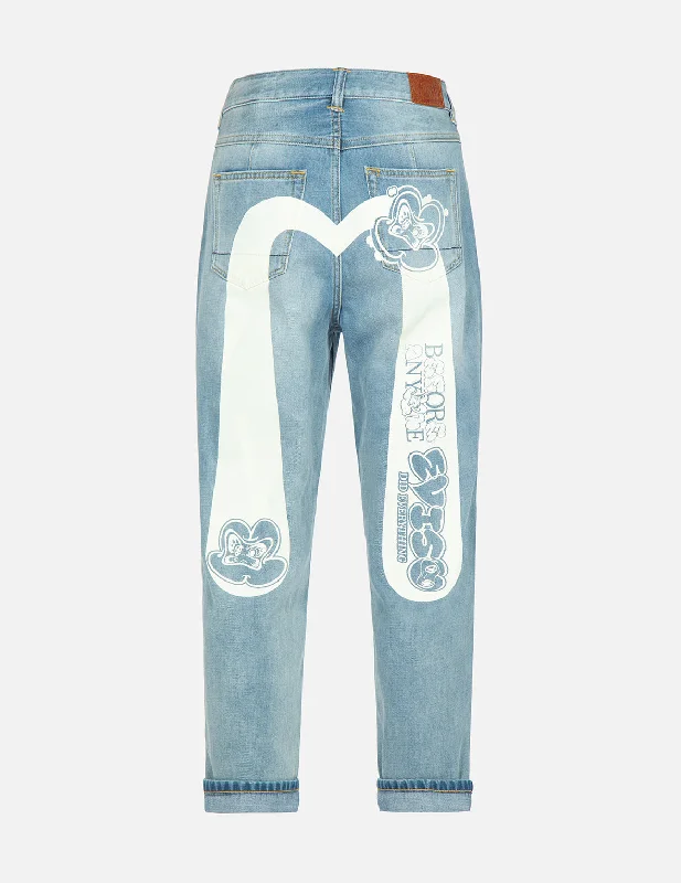 Embellished women jeans with studs or rhinestones for a glamorous touchGraffiti Daruma Daicock Print Denim Taper Jeans