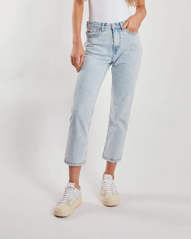 Wide - leg women jeans for a modern and relaxed vibeKendra Straight Leg Frosted Blue