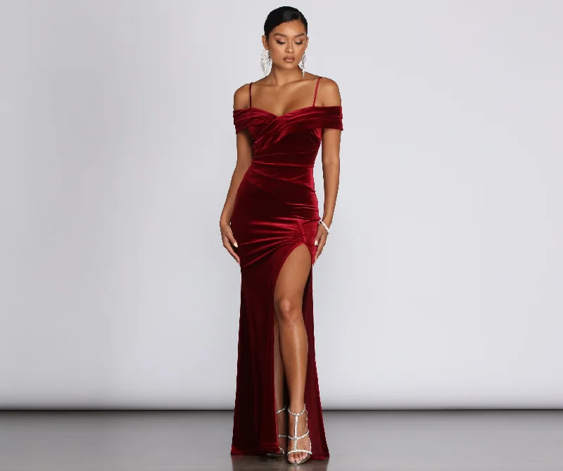 Halter Neck Women Dress to Show Off the Shoulders and NecklineChristiana Velvet Formal Dress