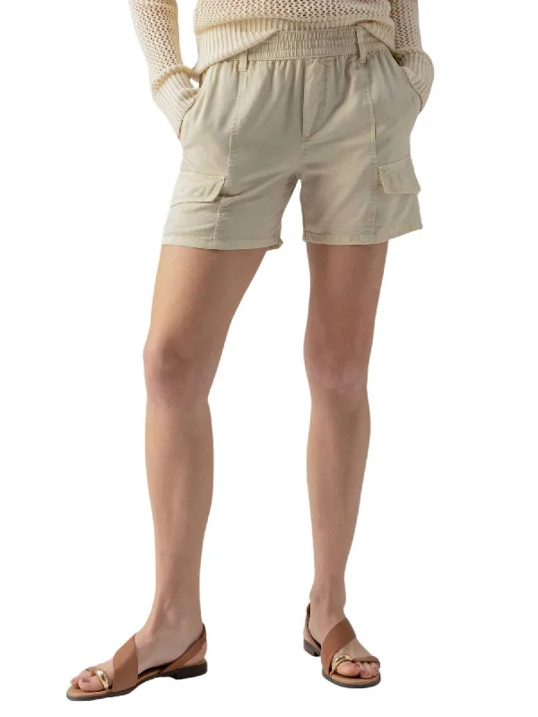 Bermuda Women Shorts for a Classic and Sophisticated LookRelaxed Rebel Short In Birch