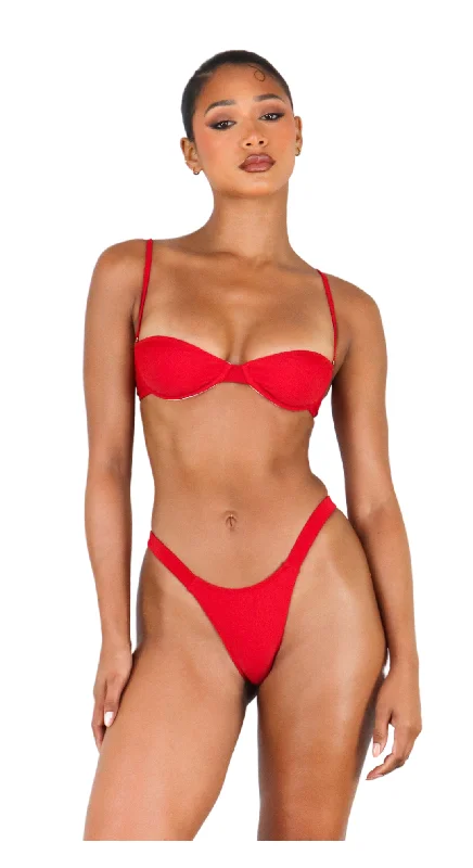 Convertible bikini that can be worn in multiple styles for versatilityMELINA UNDERWIRE TOP - SCARLET RED